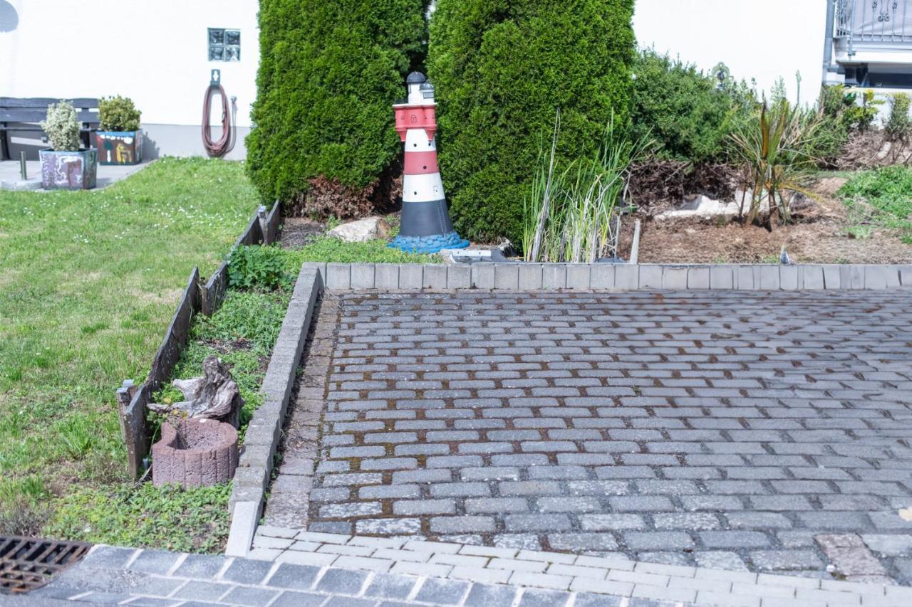 Apartamento Cozy I Hochwertig Eingerichtet Netflix Parkplatz Nespresso Longkamp Exterior foto